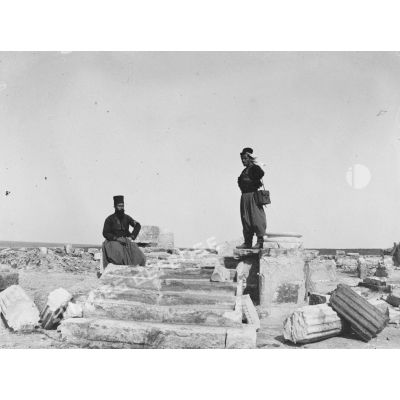 960. Boughrara, 12/04/1903, ruines romaines [de] Gigthis. [légende d'origine]