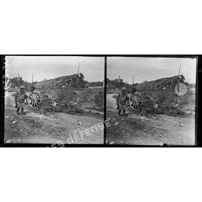 Oulchy-la-Ville, caisson d'artillerie allemand détruit. [légende d'origine]