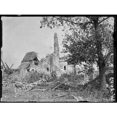 Oulchy-la-Ville, église en ruines. [légende d'origine]