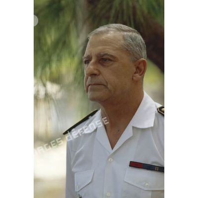 Portrait de l'amiral Quérat, commandant supérieur des forces armées en Polynésie. [Description en cours]