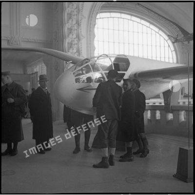 Exposition lors de la semaine de l'aviation à Vichy.