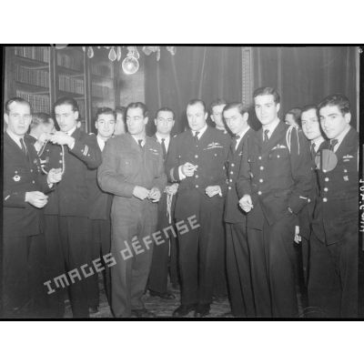 Des pilotes du groupe de chasse Alsace à une réception au club Jean Maridor.