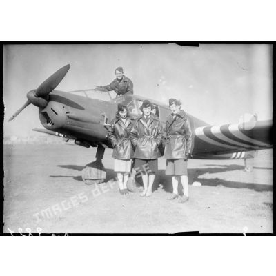 Départ imminent de trois femmes-pilotes pour Châteauroux à Issy-les-Moulineaux.