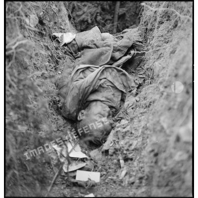 Cadavre d'un soldat allemand au col du Bonhomme (Haut-Rhin).