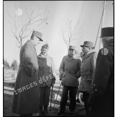 Rencontre du général de Gaulle et du lieutenant-colonel Lecoq au col du Bonhomme.