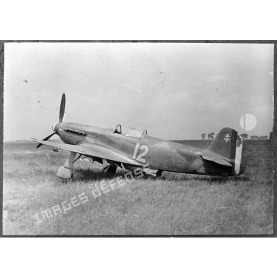 Présentation d'un avion de chasse Yak-3 du régiment  Normandie-Niemen, sur l'aérodrome de Toussus-le-Noble.