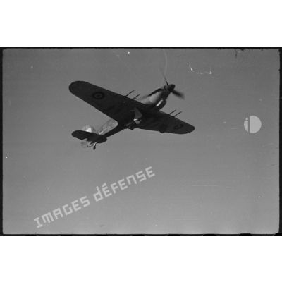 Décollage d'un avion Hawker Hurricane IIC.