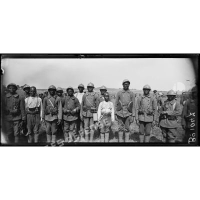 Chéry-Chartreuve (Aisne), camp d'instruction sénégalais, quelques types de soldats sénégalais. [légende d’origine]