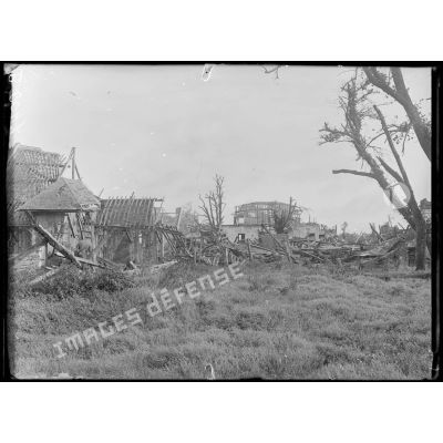 Marchélepot (Somme). Ruines d'une ferme. [légende d'origine]