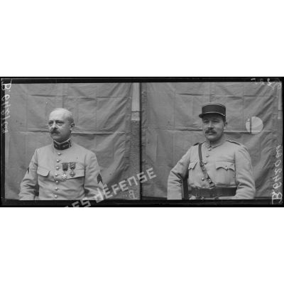 [Portrait de deux officiers.]
