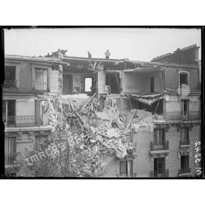 Bombes d'avions tombées sur Paris dans la nuit du 1er au 2 juin 1918. [légende d'origine]