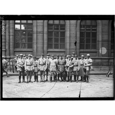Paris, Le défilé du 14 juillet 1919. Les chefs du 3e corps d'armée. [légende d'origine]