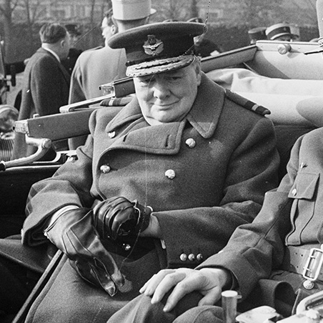 Winston Churchill à la cérémonie du 11 novembre 1944 à Paris
